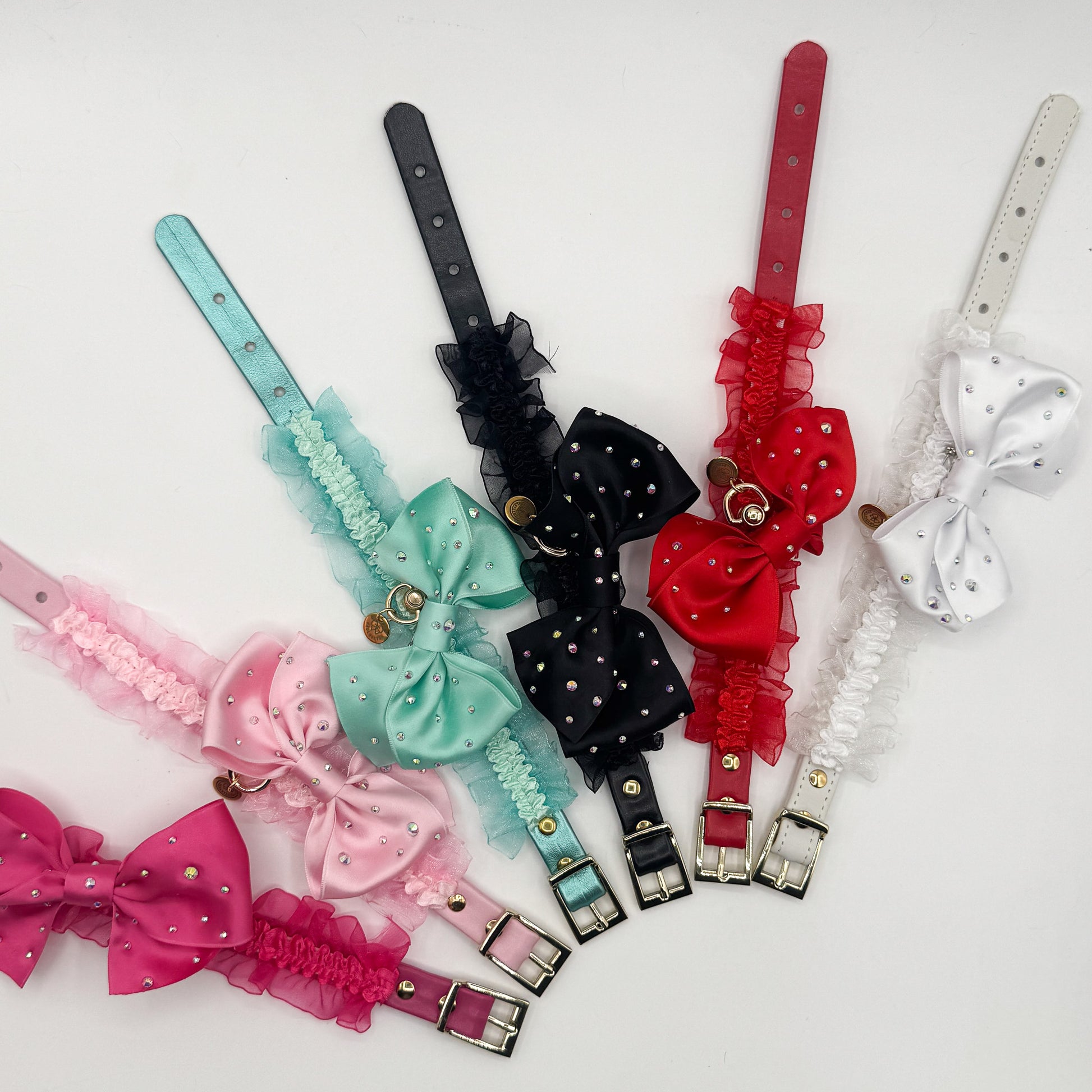 Collezione di collari Lingerie in sei colori per cani di piccola taglia