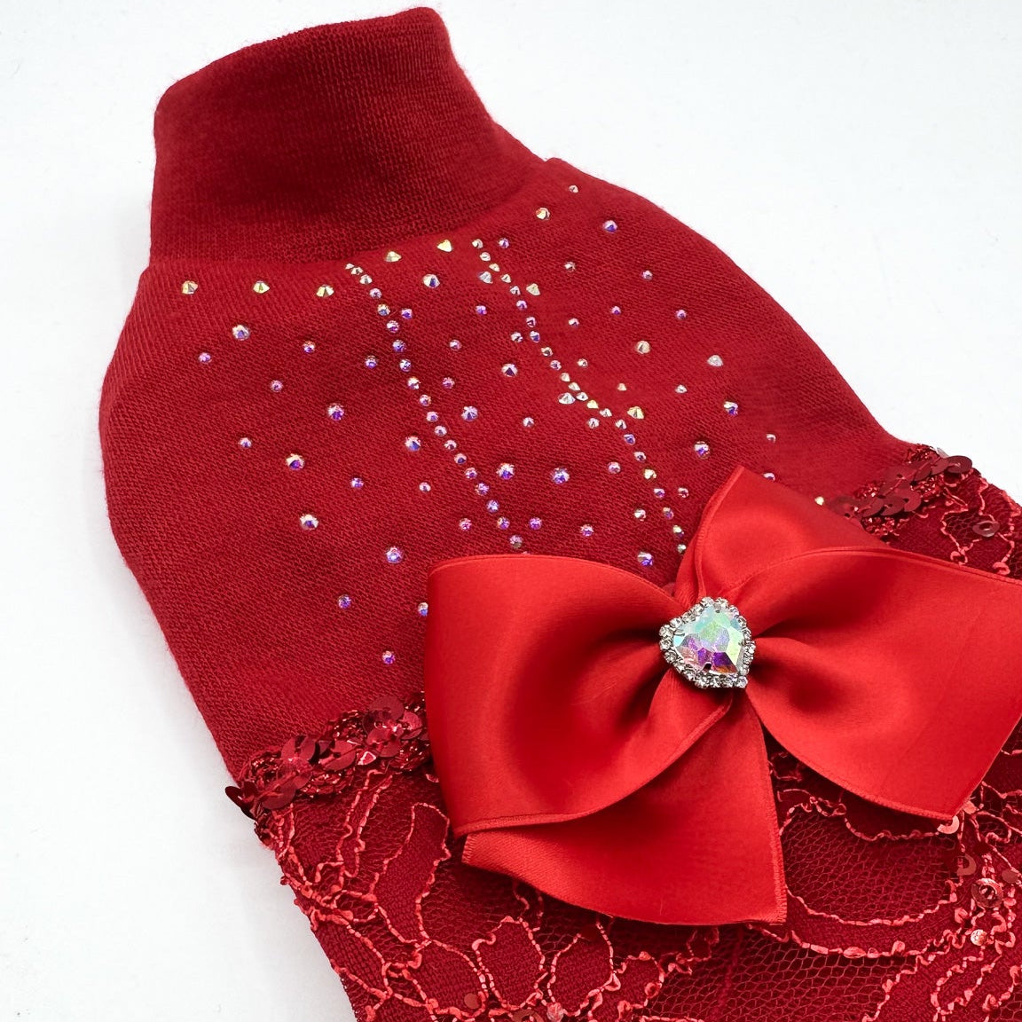 Maglioncino Mirabelle per cani piccoli in viscosa rossa con cristalli, pizzo e fiocco in raso – Bauloveyou