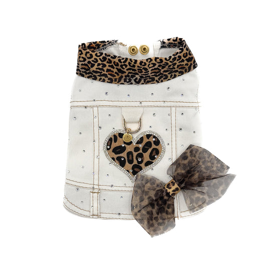 BauJeans Couture Selvaggia in jeans bianco per cani piccoli con cuore maculato e fiocco leopardato