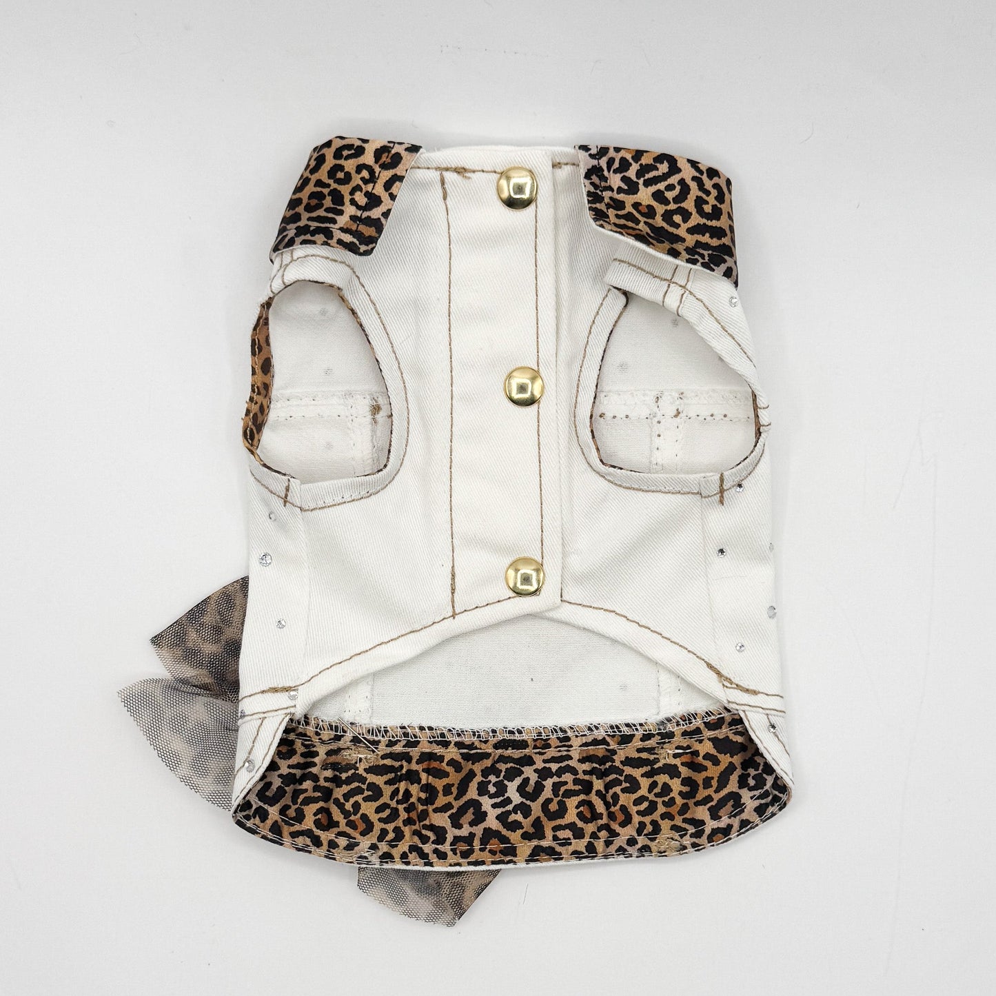 Davanti BauJeans Couture Selvaggia in jeans bianco con bottoncini e colletto maculato