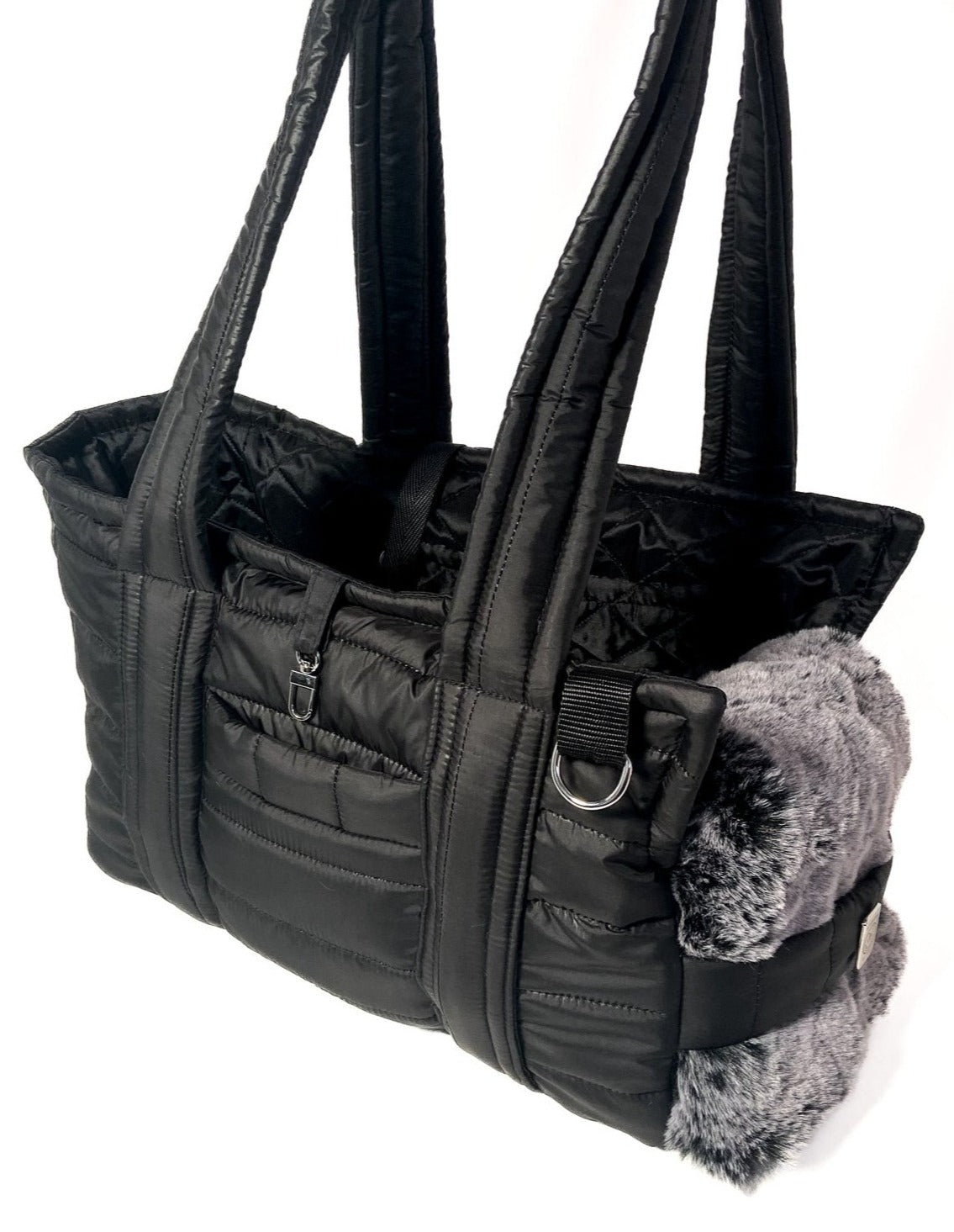 Borsa Puff Bag con il cuscino in pelouche grigio e i manici