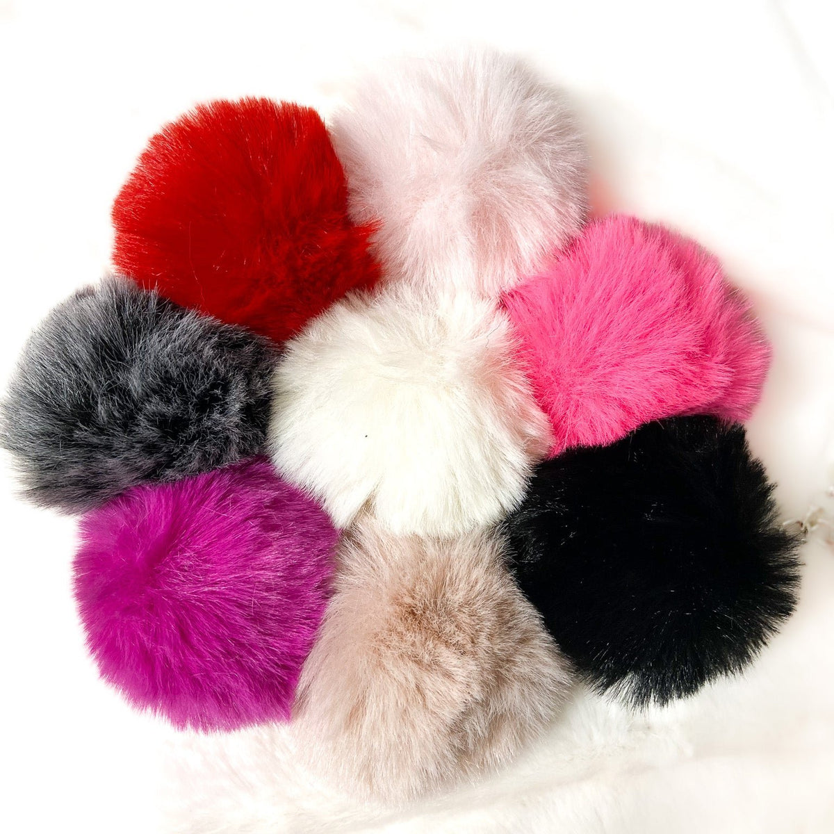 I colori dei ponpon in pelouche disponibili per i Charms Barboncino