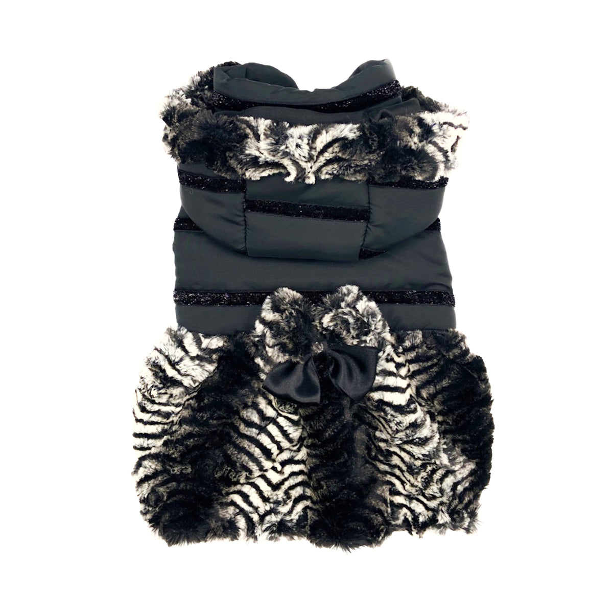 Cappottino Berenice con corpetto trapuntato nero e gonna arricciata in pelliccetta bianca e nera